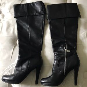 Michael Michael Kors boots size 7.5